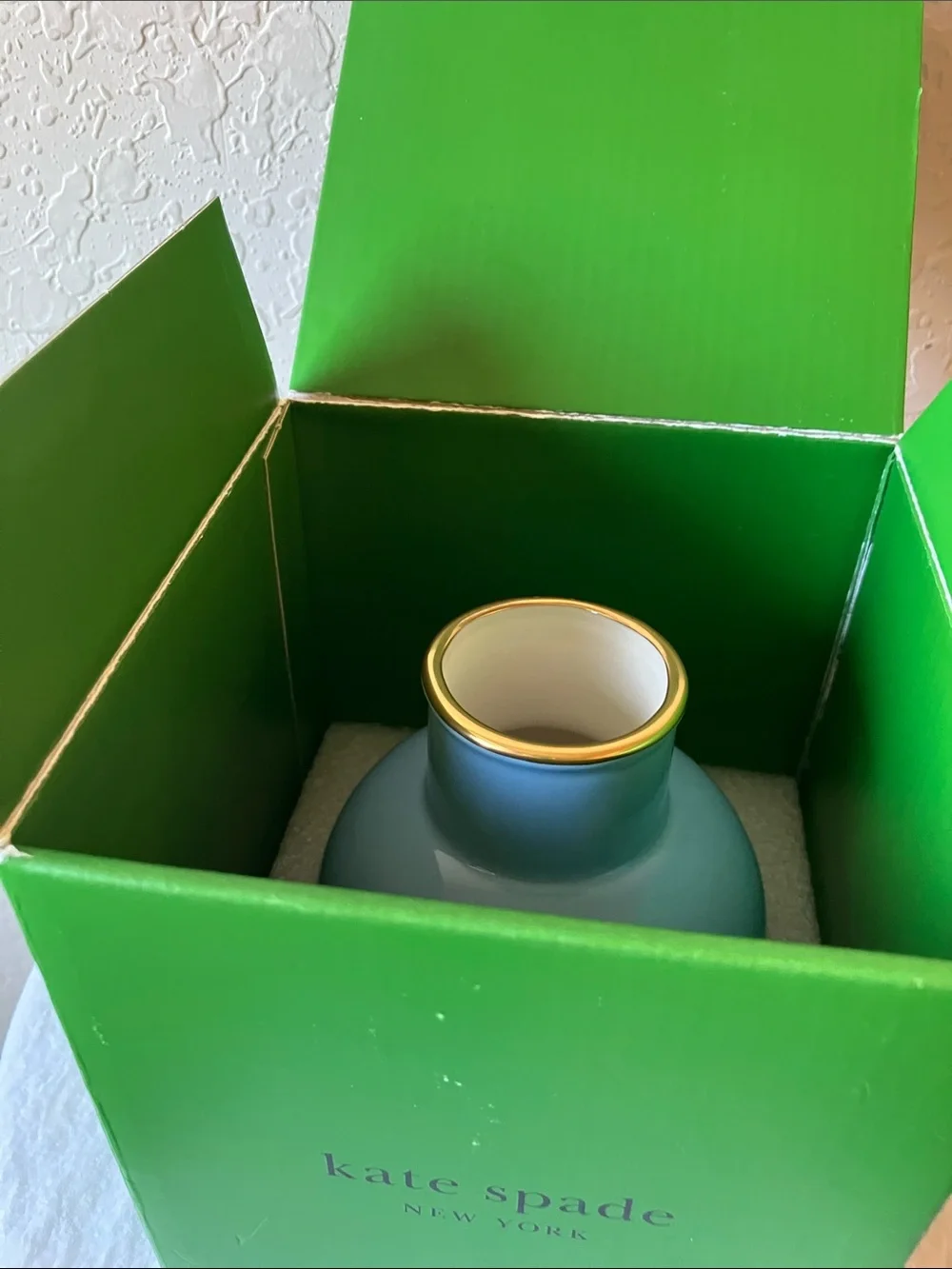 kate spade: “Make it Pop” Powder Blue Ceramic Bud Vase- Gold Rim- IOB